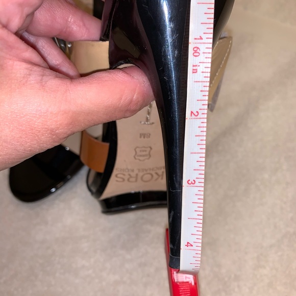 Authentic Michael Kors Shoes - Picture 6 of 7